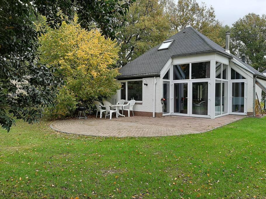 Posterholt Vrijstaande Recreatievilla Met Ruime Omheinde Tuin מראה חיצוני תמונה